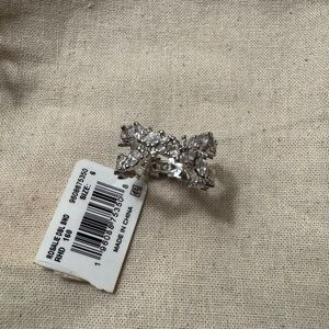 Kendra Scott Silver Floral Ring